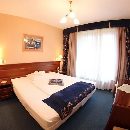 Adriano Bed & Breakfast *